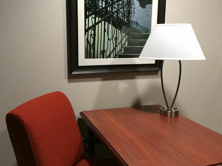 هتل Homewood Suites By Hilton Savannah