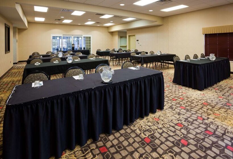 هتل Homewood Suites By Hilton Sioux Falls