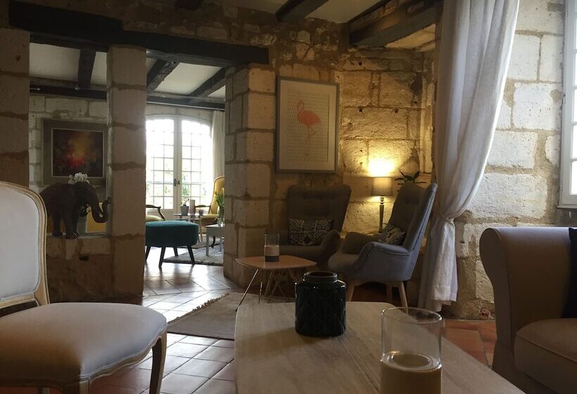 ホテル Hostellerie Les Griffons