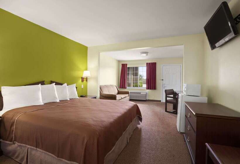 Отель Howard Johnson By Wyndham Grand Prairie Near Lone Star Park