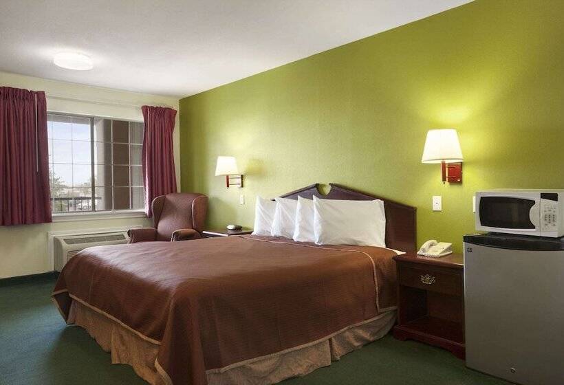 Отель Howard Johnson By Wyndham Grand Prairie Near Lone Star Park