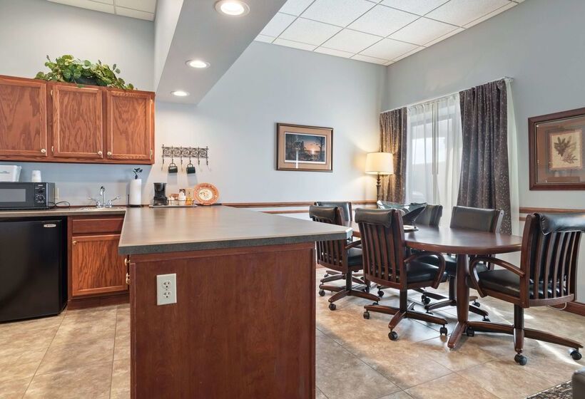 هتل Elevation Inn & Suites, Trademark Collection By Wyndham