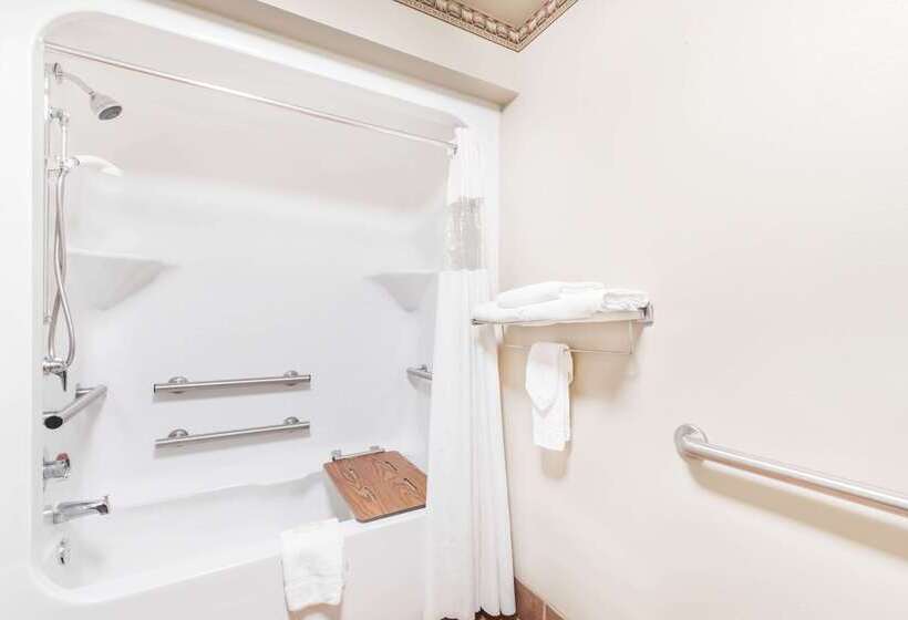 هتل Elevation Inn & Suites, Trademark Collection By Wyndham