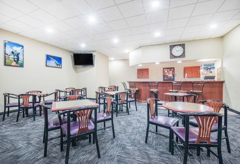 هتل Elevation Inn & Suites, Trademark Collection By Wyndham