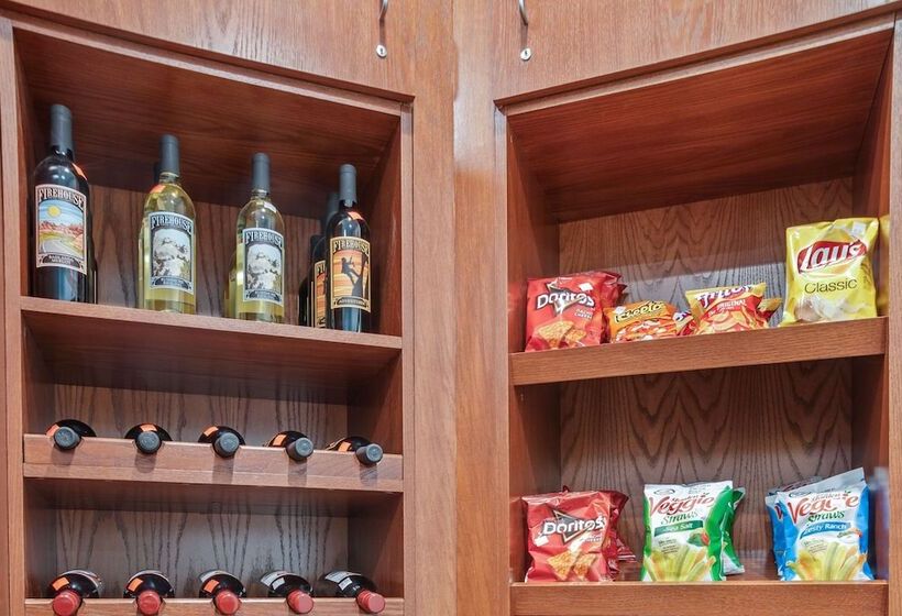 هتل Elevation Inn & Suites, Trademark Collection By Wyndham