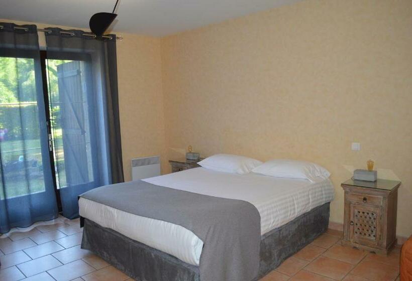 בית מלון כפרי Hôtel Le Relais Du Touron