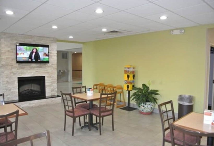 בית מלון כפרי Quality Inn & Suites Arnold   St Louis