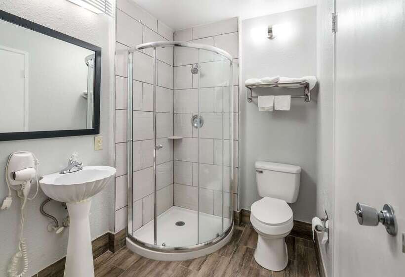 فندق Quality Inn