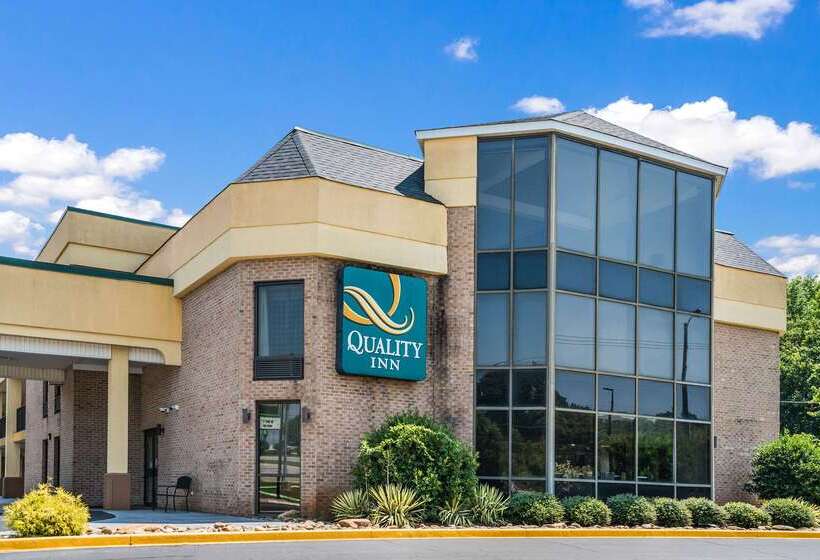فندق Quality Inn