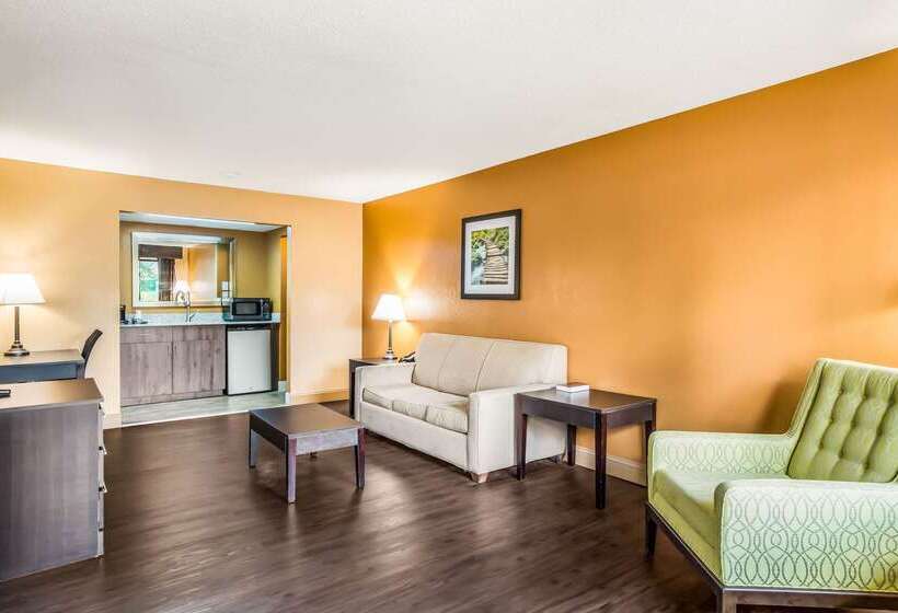 فندق Quality Inn & Suites Corinth West