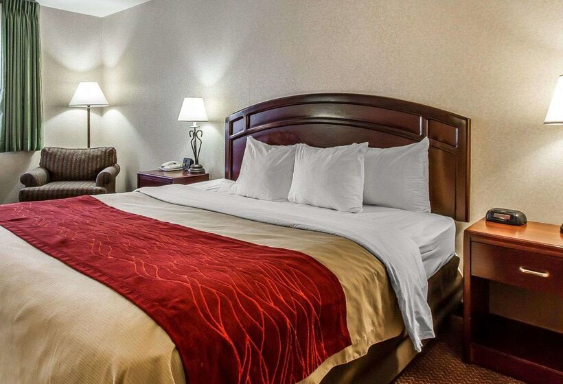 בית מלון כפרי Quality Inn & Suites Fort Madison Near Hwy 61