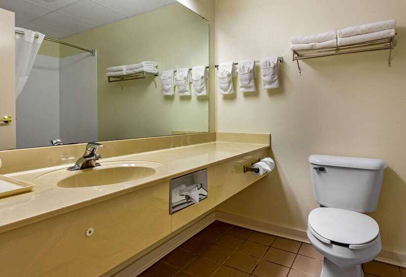 Отель Quality Inn Surfside Myrtle Beach