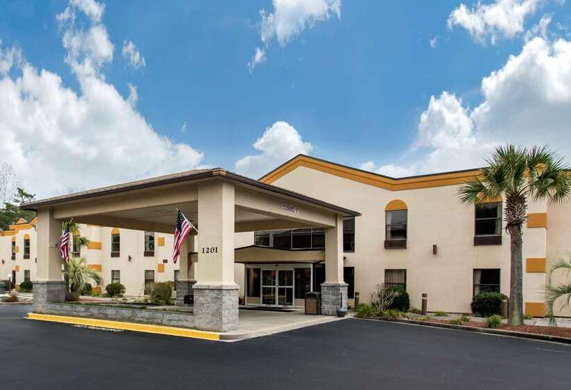 Отель Quality Inn Surfside Myrtle Beach