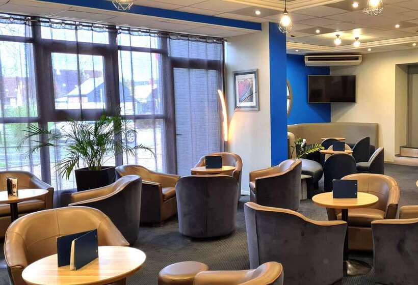 هتل Le Circuit Le Mans