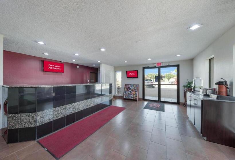 בית מלון כפרי Red Roof Inn & Suites Denton