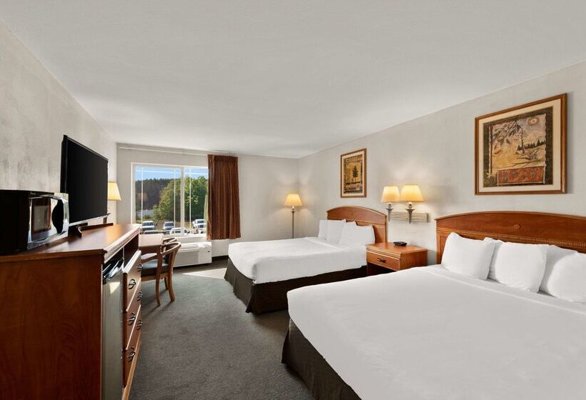 בית מלון כפרי Rodeway Inn & Suites
