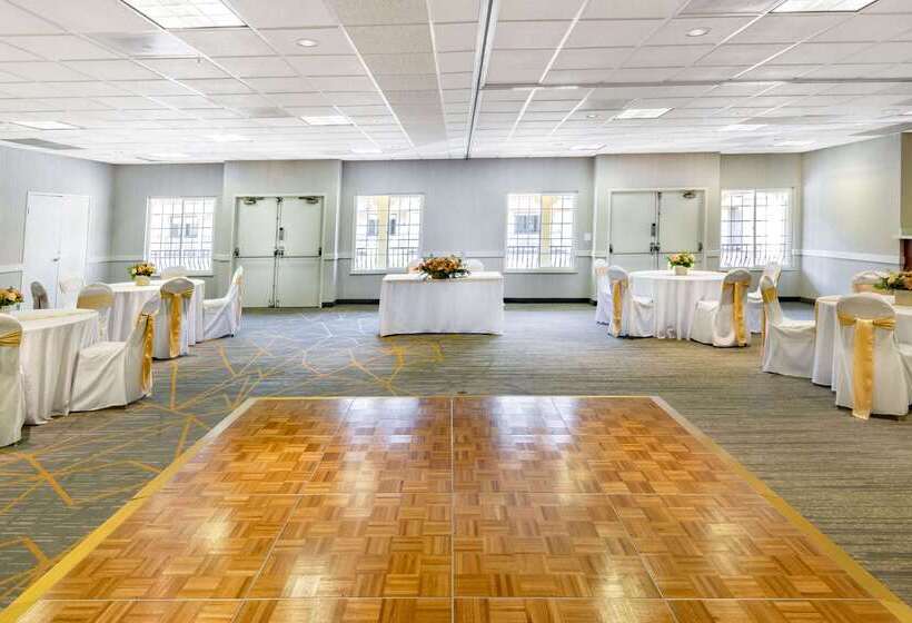 酒店 Wyndham Garden San Diego