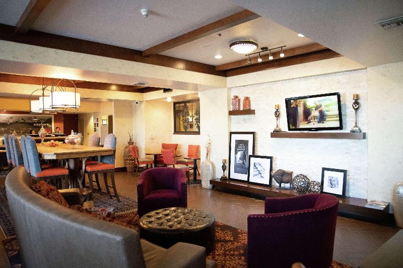 Hampton Inn & Suites Fresno