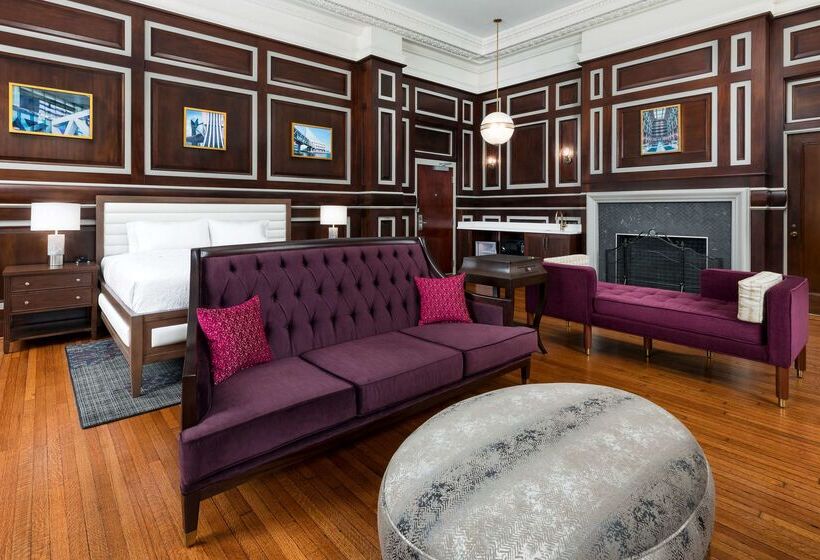 Hampton Inn & Suites Baltimore Inner Harbor