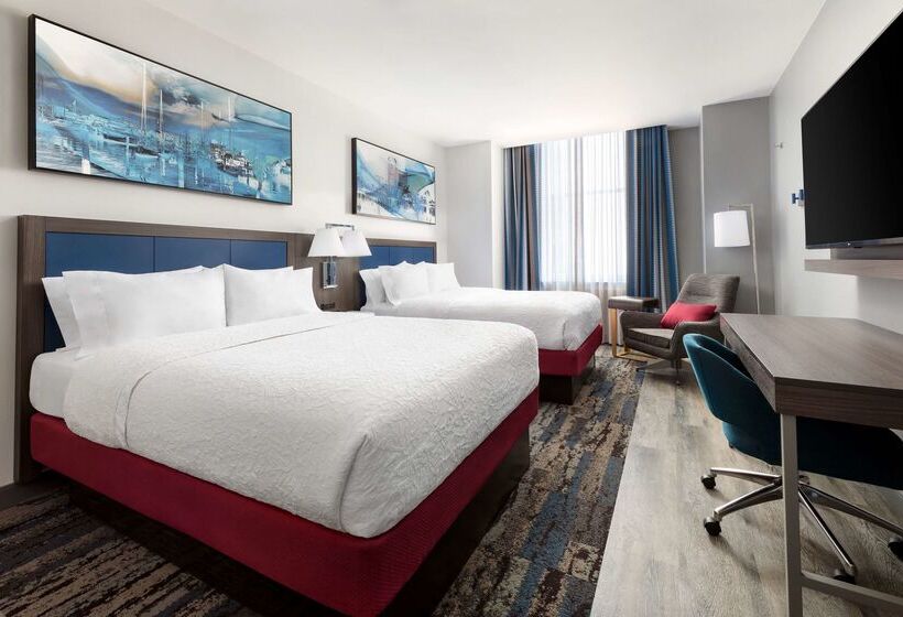 Hampton Inn & Suites Baltimore Inner Harbor
