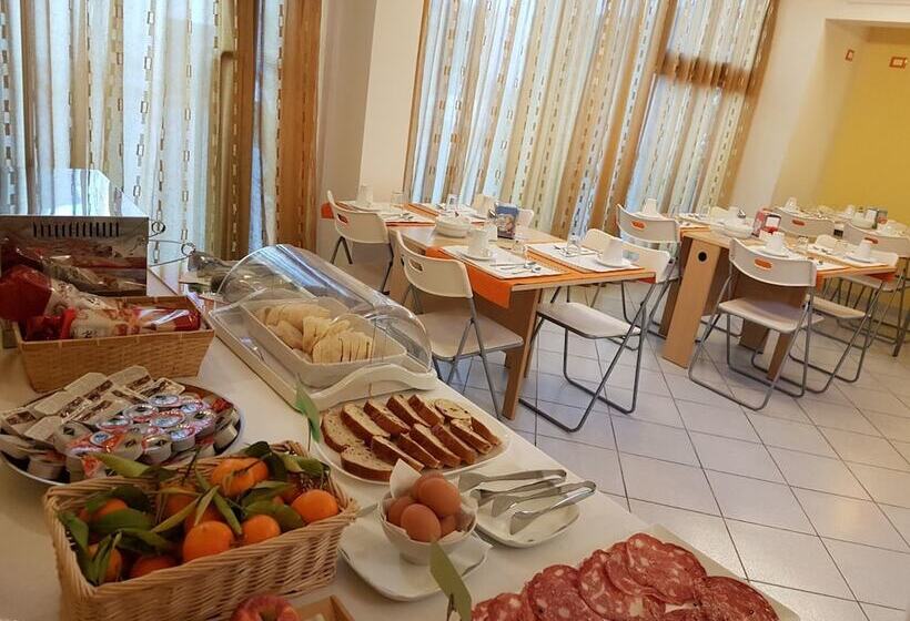هتل B&b Ai Cipressi