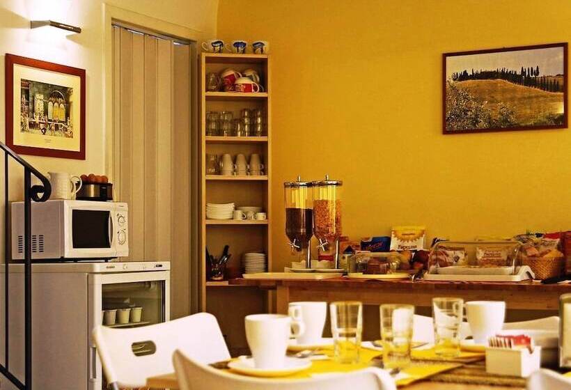 هتل B&b Ai Cipressi