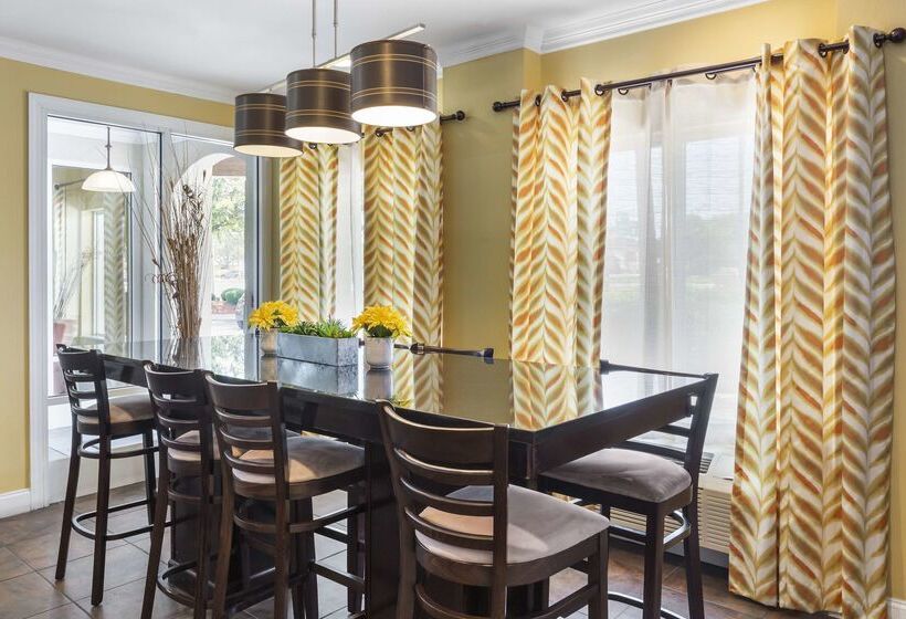 هتل Best Western Plus Wilmington/carolina Beach