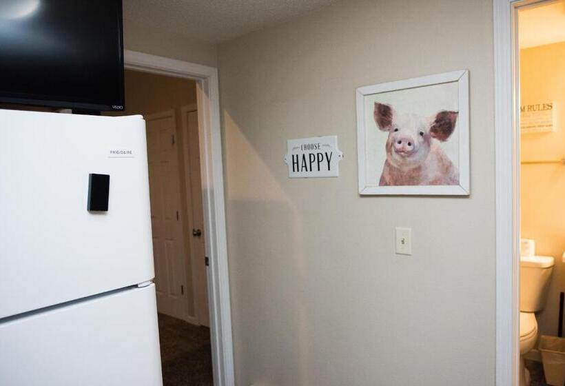 هتل Caribbean Club Resort