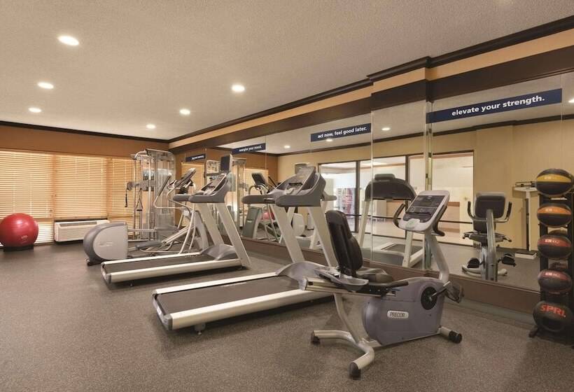 هتل Country Inn & Suites By Radisson, Portland, Tx