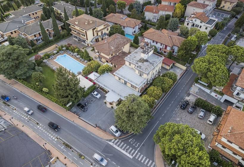 هتل Gardenia Sirmione