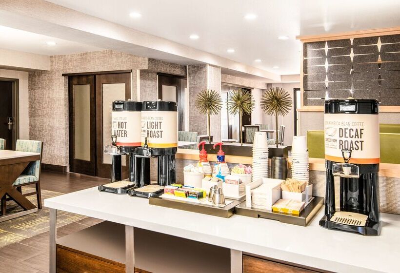 هتل Hampton Inn & Suites Las Vegas Henderson