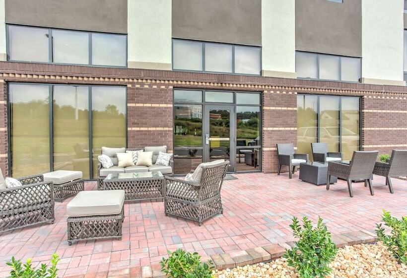 هتل Hampton Inn & Suites Macon I 475