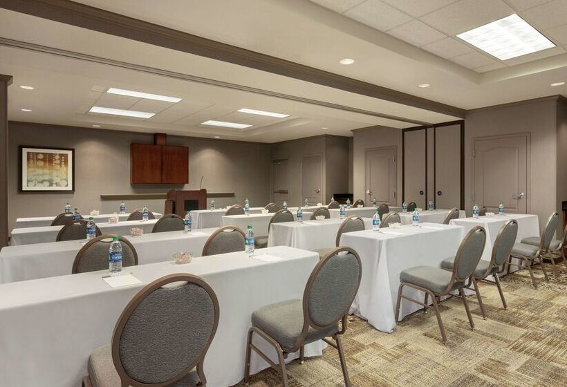 هتل Hampton Inn & Suites Montgomery Eastchase