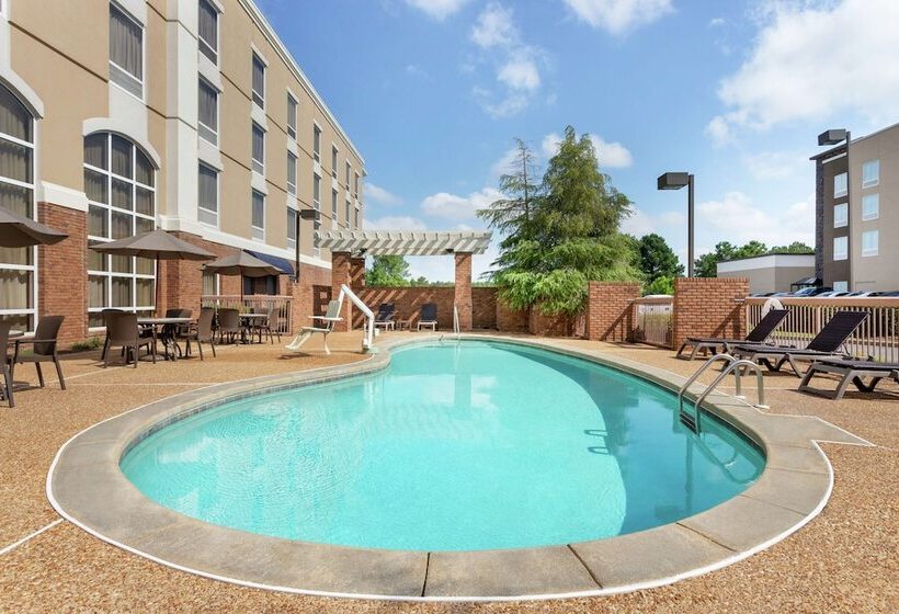 هتل Hampton Inn & Suites Montgomery Eastchase