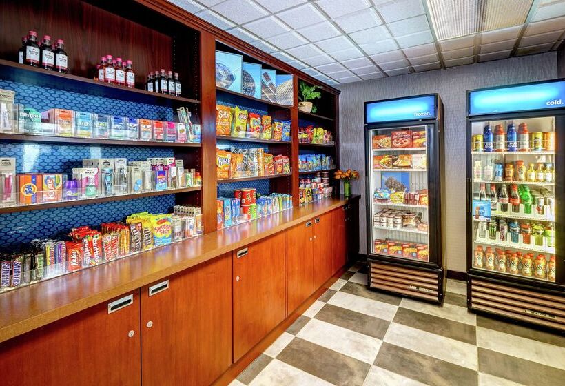 בית מלון כפרי Hampton Inn & Suites Palm Desert