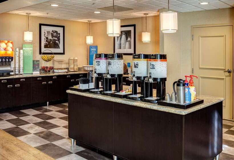 בית מלון כפרי Hampton Inn & Suites Palm Desert