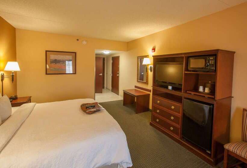 هتل Hampton Inn & Suites Stillwater