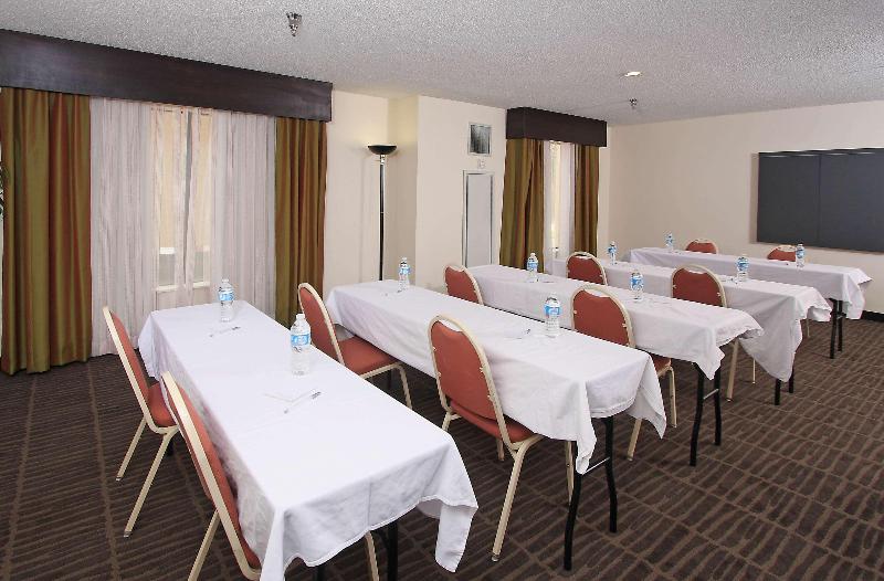 هتل Hampton Inn & Suites Valdosta/conference Center