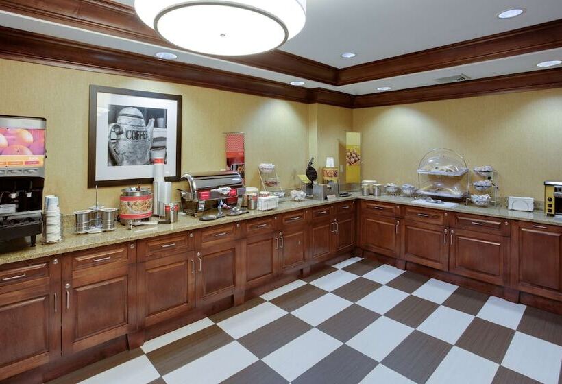 فندق Hampton Inn Auburn