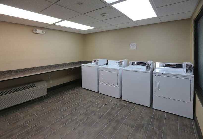 هتل Hampton Inn Billings