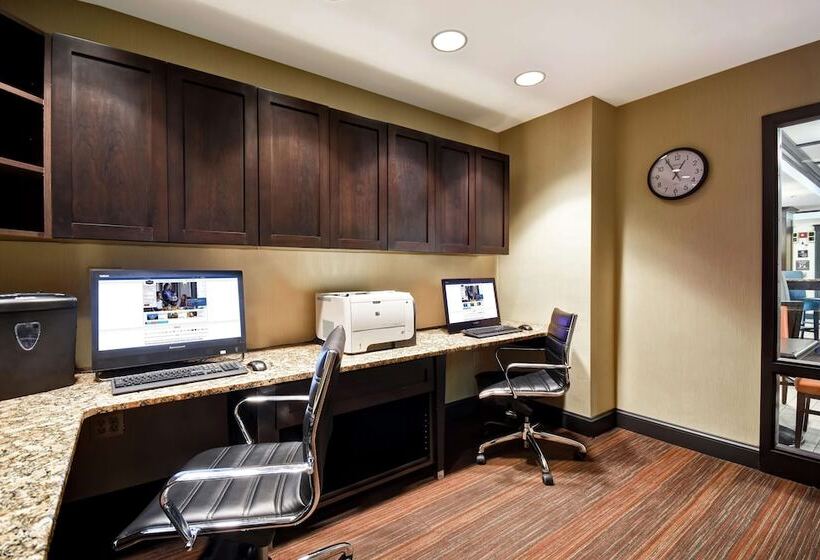 فندق Comfort Inn & Suites Mt. Holly   Westampton