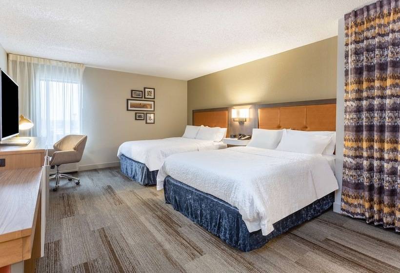 ホテル Hampton Inn Cedar Rapids