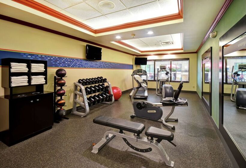 هتل Hampton Inn Chicopee/springfield