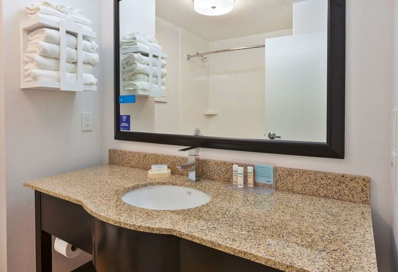 هتل Hampton Inn Cincinnati Airportnorth