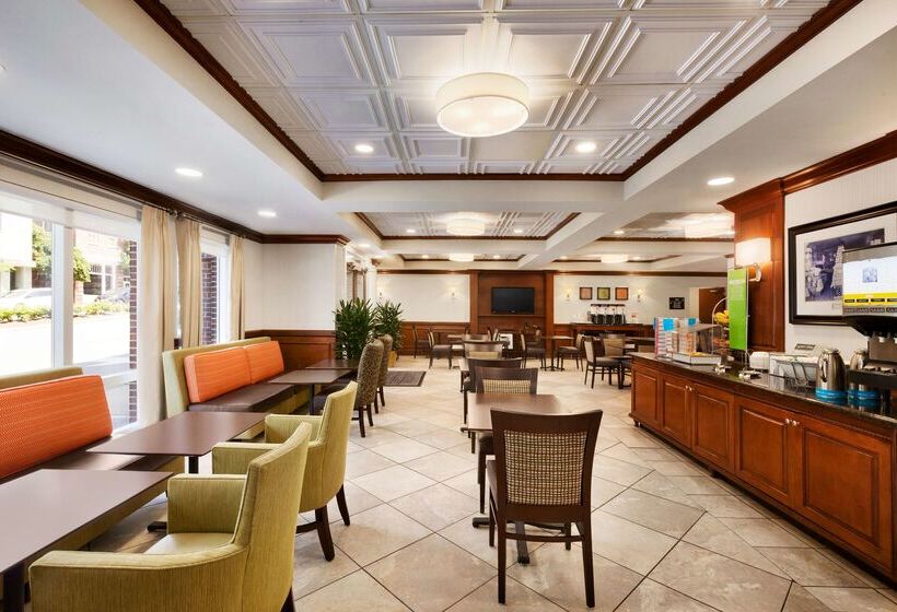 هتل Hampton Inn Columbiadowntown Historic District