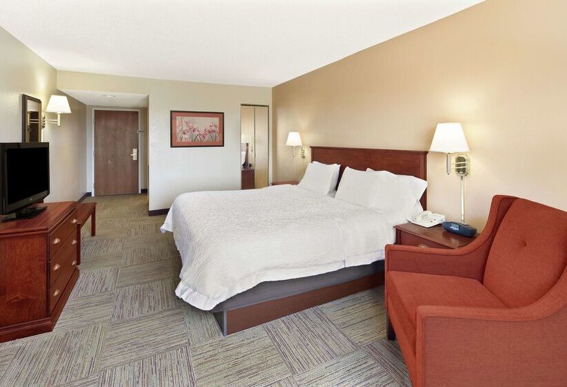 هتل Hampton Inn Columbus North