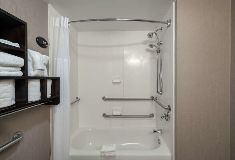 Отель Hampton Inn Dublin