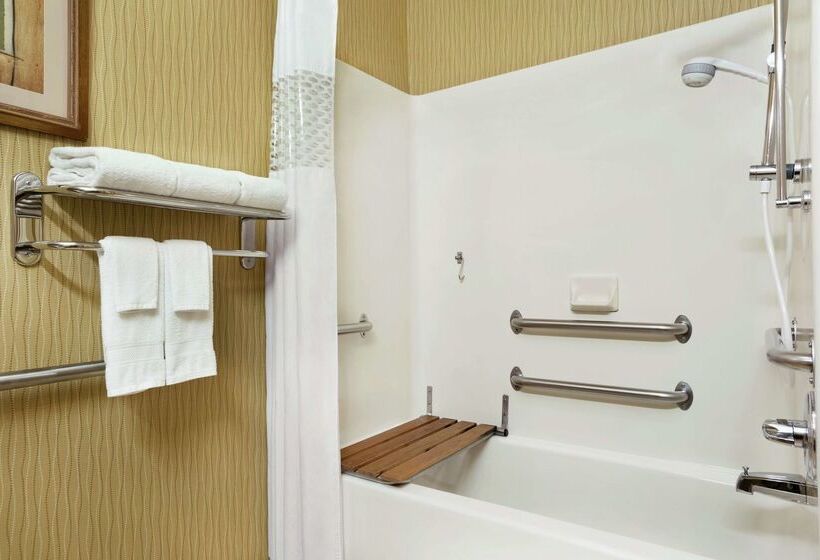 호텔 Hampton Inn Findlay