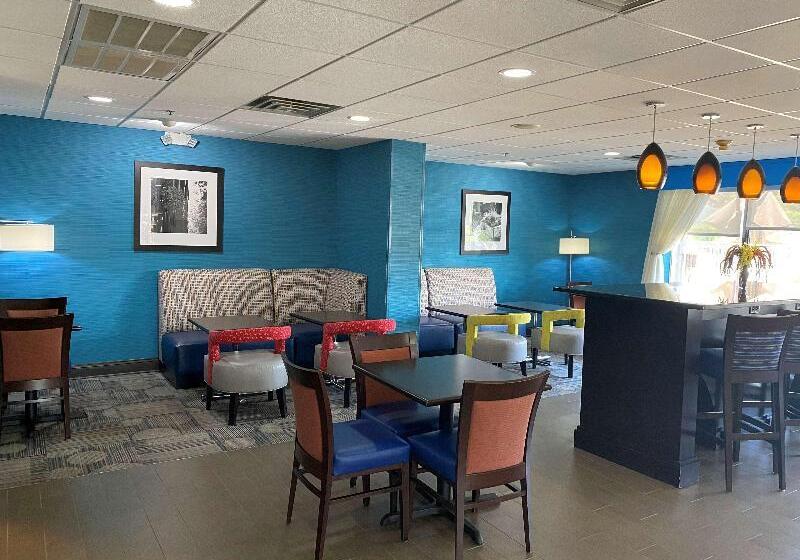 호텔 Hampton Inn Ft. Chiswell Max Meadows