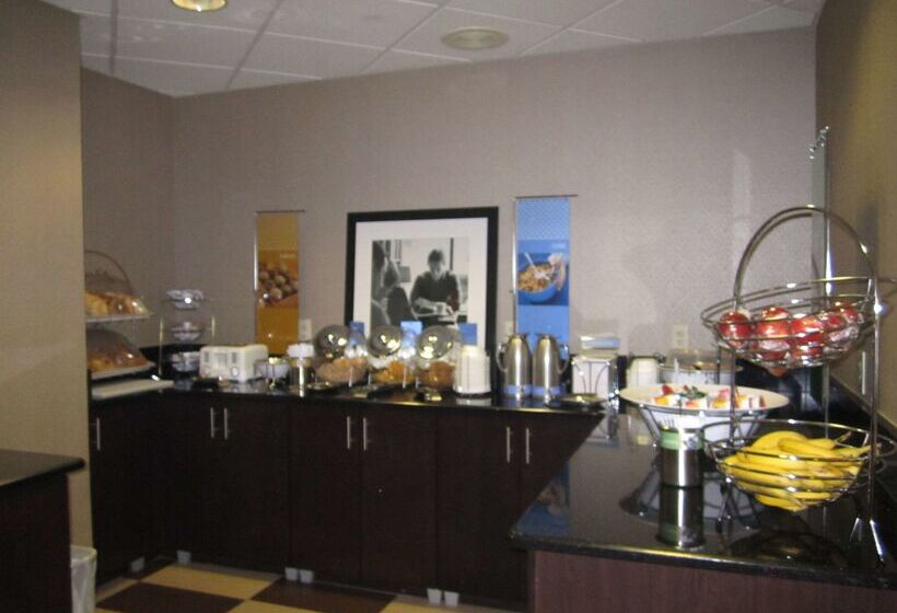 בית מלון כפרי Hampton Inn Fort Myers Airport & I 75